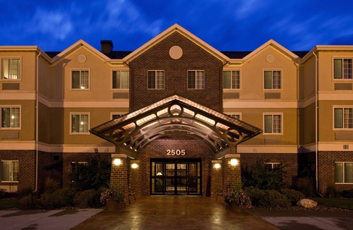Sioux Falls Condo | 1 Bedroom Suite | Indoor Pool + Hot Tub + Free Breakfast