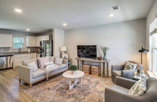 Gulfport Cottage | < 1 Mi to Beach! Family-friendly Gulfport Retreat