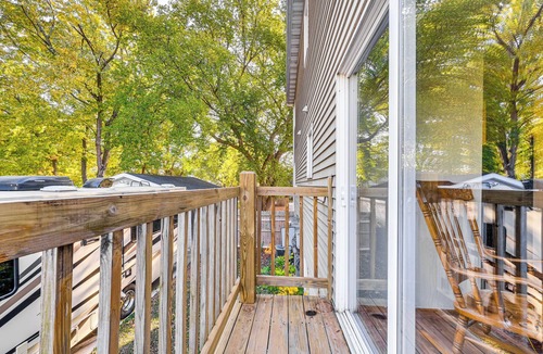 Ames House | 1 Mi to Jack Trice Stadium: Townhome w/Balcony