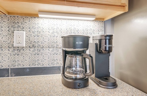 Potomac West House | 1 Mi to Old Town Alexandria: Townhome w/Patio