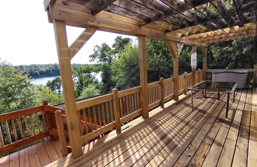 Danbury Cabin | 1-of-A-Kind/Authentic, 4BR, 2.5BA Cabin Voyager Village w/amenities!