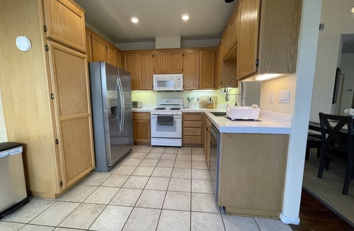 Ventura House | 1-Story Cottage 6-min to Beach & Old Town Ventura