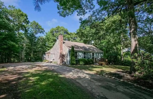 Sandwich House | 1 Timber Way- Tranquil pet-friendly retreat w/pond access