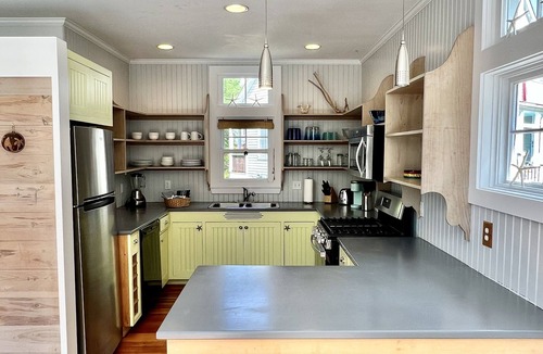 Magnolia House | -10% Last minute special July 24-26…DOG FRIENDLY!