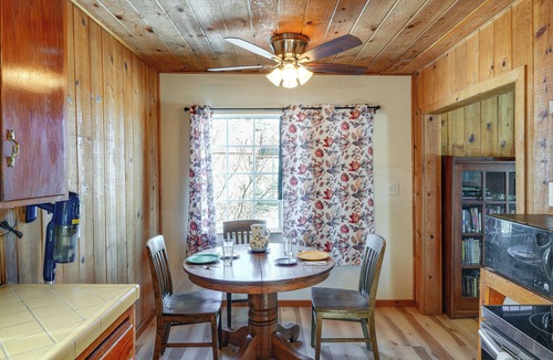 Tehachapi Cabin | 10 Mi to Tehachapi Mountain Park: Mtn-View Cabin!