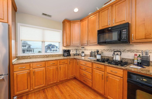 Bethany Beach House | 10 S. Shore Dr. Bethany! Waterfront home with panormic views!