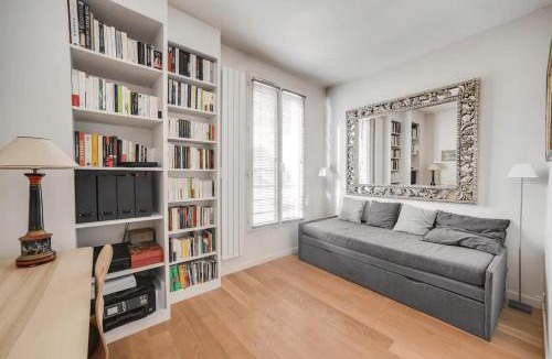 Saint-Cloud Apartment | 100 m terrace parking view of the Eiffel Tower