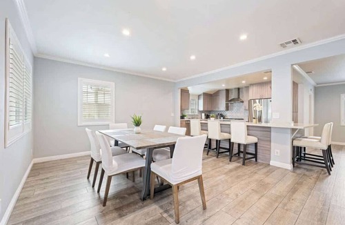 Lake Balboa House | 106 Bright & Modern Home -Gated Salt Water Pool