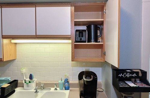 Dubuque Apartment | 1129#1- Market view studio/steps Millwork district