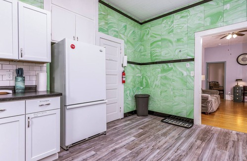 Dubuque Apartment | 1157#2/First floor, King bed, Free parking,