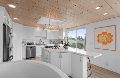 Pierpont Bay House | 1259NB Modern Hip Beach House