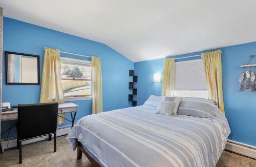 Pittsfield House | 13-Min Jiminy, Fave, Hot Tub, Lg Open LR, Family