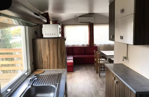 Bresles House | 14-Gorguet Bungalow, 40 m² (2 bedrooms – 2–6 people) + Jacuzzi + Made-up beds + Towels + Beverage kit + TV + 2–6 people – 2 people