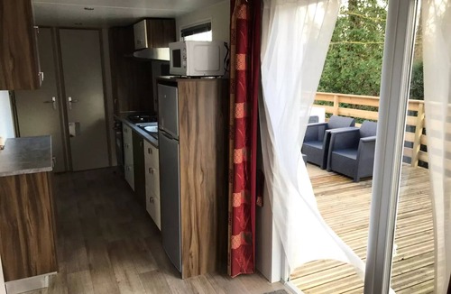 Bresles House | 14-Gorguet Bungalow, 40 m² (2 bedrooms – 2–6 people) + Jacuzzi + Made-up beds + Towels + Beverage kit + TV + 2–6 people – 2 people