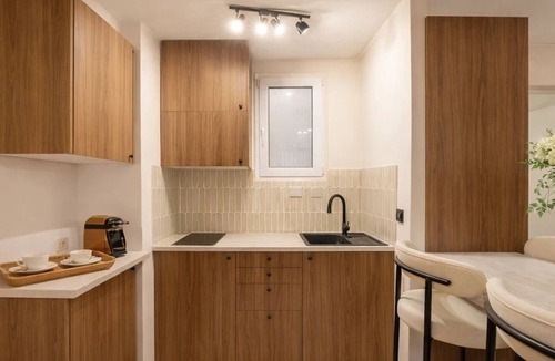 Quartier de Rochechouart Apartment | 1526 LouiseEmile