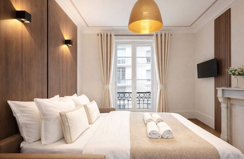 15th Arrondissement Apartment | 1609 CroixNivert