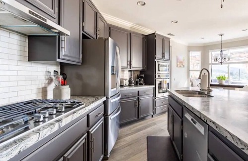 Temecula House | 180-degree mountain views from heated spa to overlook the exquisite golf course.