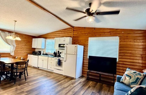 Grand Marais Villa | 1818 Trailside Cedar - Cabin 2