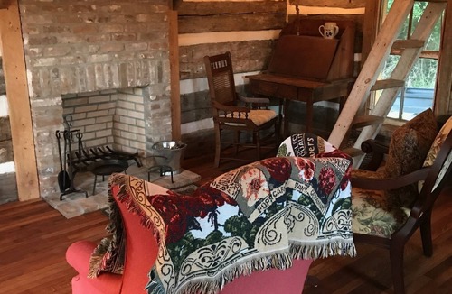 Kokomo Cabin | 1830’s Log Cabin
