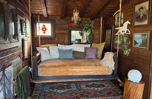 Los Alamos House | 1882 Heritage House ~ Bali Bed, Porches & Gardens ~ Downtown Los Alamos