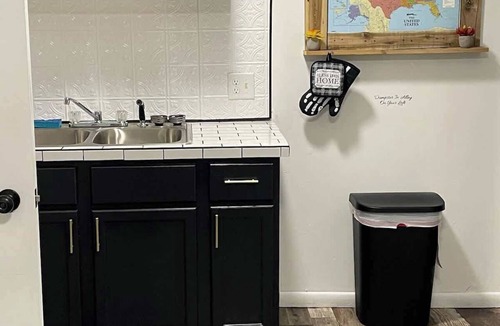Mountain Iron Apartment | 1892 apartment/26 miles to Giant Ridge
