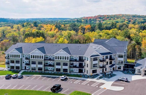 Eau Claire Apartment | 1Bdrm Luxury Apartment|Pickleball/Pool/Sauna |Hwy 93 & I-94