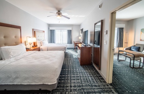 Kutzky Park Hotel | 1BR Suite w/2 Queen Beds, Kitchen, Pool & Free Breakfast | 2 mi to Mayo Clinic