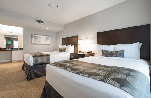 Brea Hotel | 1BR Suite w/Full Kitchen, Pool: 1.1 Mi to Brea Sports Park & Local Dining