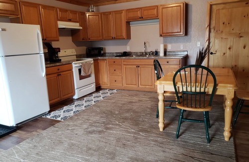 Pukwana House | 2 bdrm, 3 beds. Quiet Retreat. Fenced in Unit, pet friendly, no pet fee!