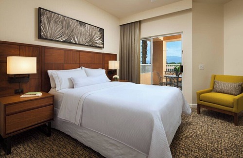 Rancho Mirage Apartment | 2-bed 1440 sq ft villa Sleeps 8, Concerts/Major Events, Heavenly Beds, balconies