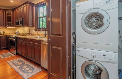 Top of the Hill Apartment | 2-bed 2-bath historic home in Newport, Rhode Island