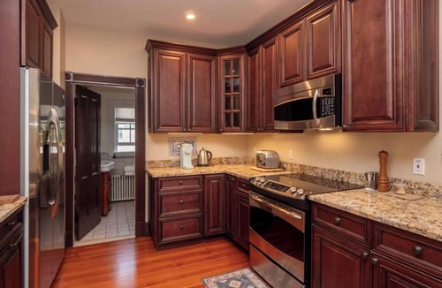 Top of the Hill Apartment | 2-bed 2-bath historic home in Newport, Rhode Island