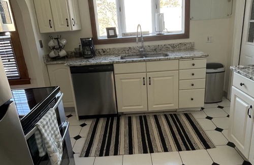 Avon Apartment | 2 bedroom apartment in a convenient location