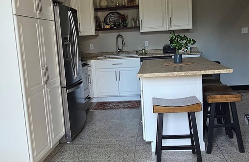 Elkader Apartment | 2-bedroom apartment in pleasant Elkader with AC and charm