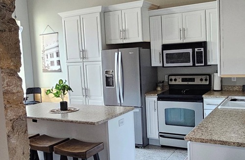 Elkader Apartment | 2-bedroom apartment in pleasant Elkader with AC and charm