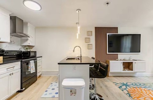 Plymouth Apartment | 2-bedroom corporate apartment in delightful Plymouth with AC