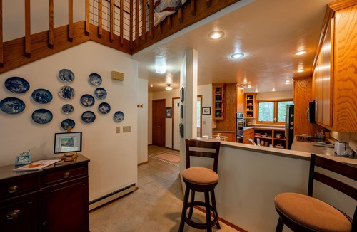 Sister Bay House | 2 bedroom home walking distance to beach, park, marina, restaurants and shopping