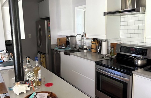 Arundel on the Bay House | 2-bedroom house in nice Annapolis with cool AC breeze