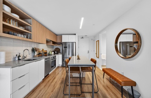 Seaport District Apartment | 2-bedroom LUX Apt in Seaport next to Convention Center
