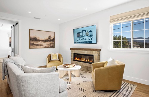 Solvang Apartment | 2-bedroom - WiFi, AC, garage parking with EV charger.