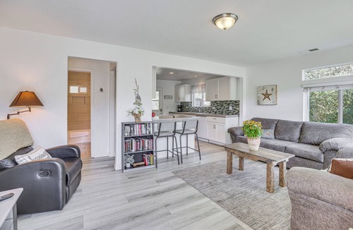 Oceano Cottage | 2 Blocks to Beach: Dog-Friendly Oceano Cottage