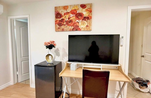 Monterey Park House | 2 BRs 2Ba 15mins to DTLA Fast Tri-Band WiFi