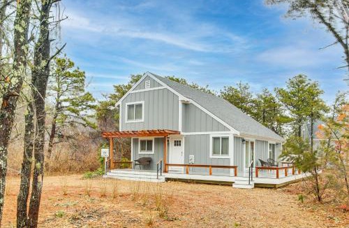 Katama House | 2 Mi to Main St & Beach! Family Home in Edgartown