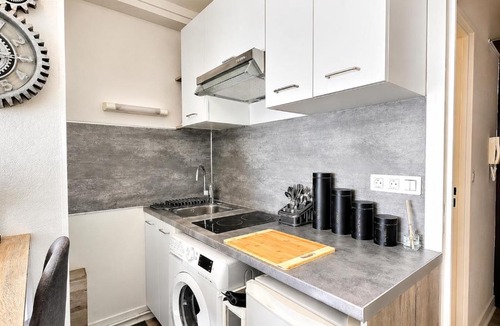 Chelles Apartment | 2 Mins from Train Station - Paris & DisneyLand - Chelles Hypercentre