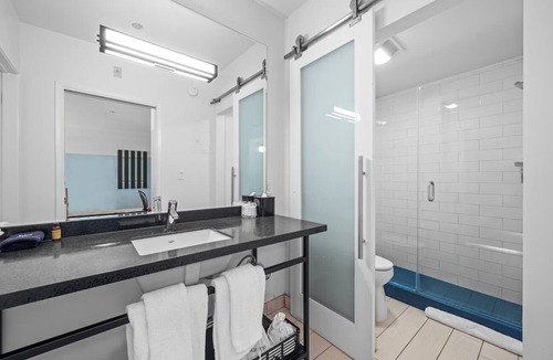 Venice Hotel | 2 Ocean view King Suite with Balcony, Kitchen, Free Breakfast | Beach Steps Away