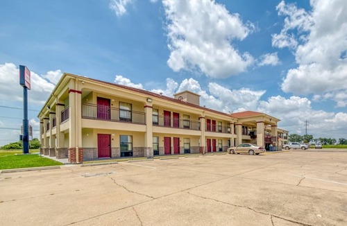 Port Allen Apartment | 2 Queen Bed Accessible