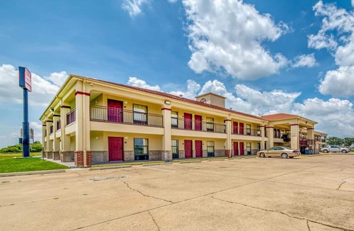 Port Allen House | 2 Queen Bed | Port Allen LA