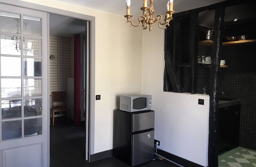 Batignolles Apartment | 2-room apartment in the heart of the 17th district, 2 minutes from rue de Levis.