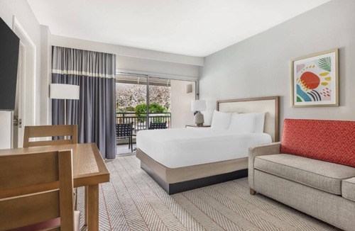 Canyon Corridor Hotel | 2 Rooms Retreat with Balcony & Scenic Views for Leisure and Comfort