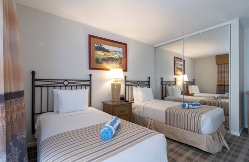 Baristo Hotel | 2 Spacious Units, Outdoor Pool, Kitchen, Free Parking!